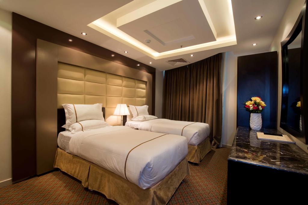 Al Yamama Palace Hotel Suites Riyadh Room photo